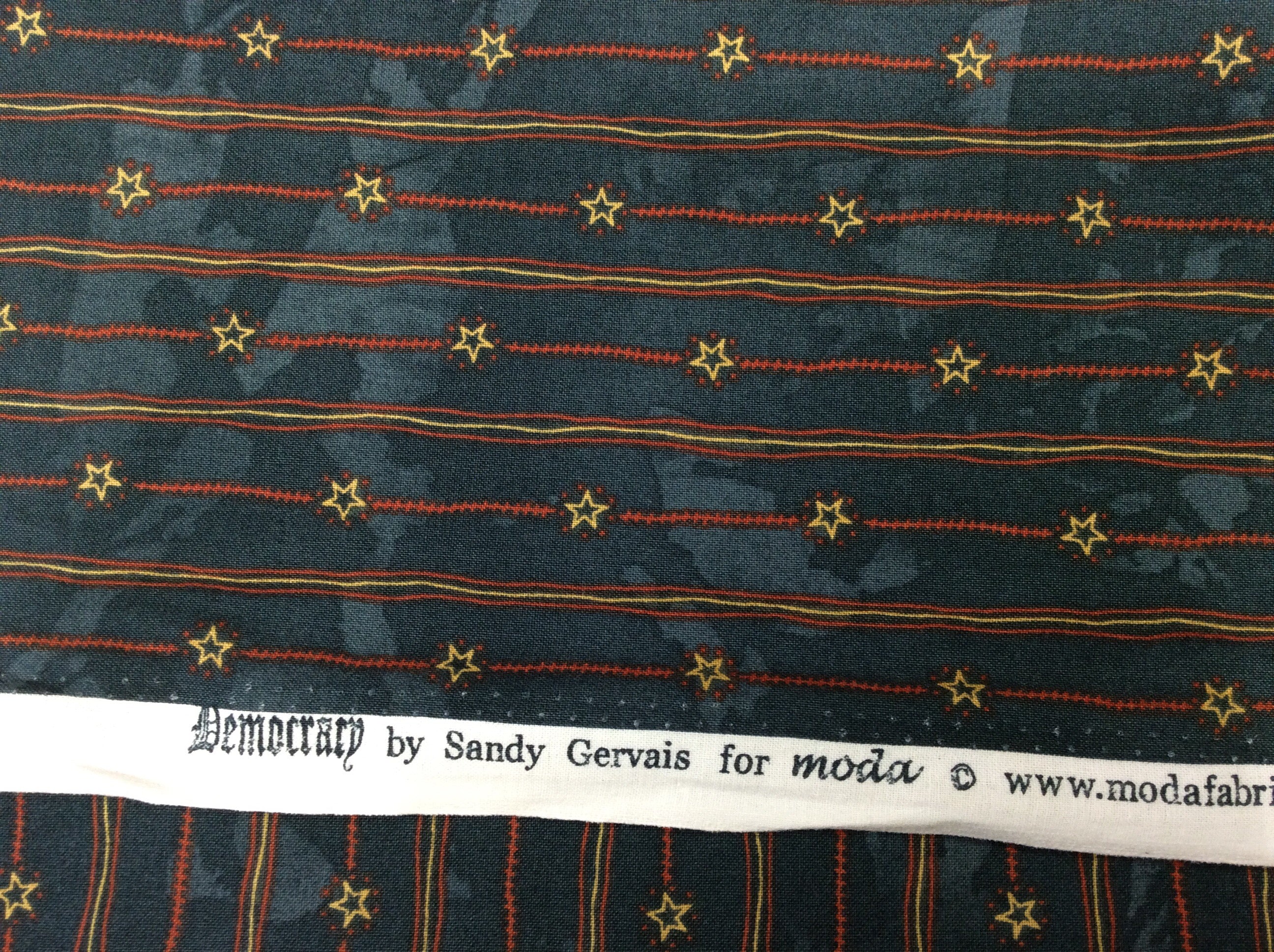 Moda Democracy 17244